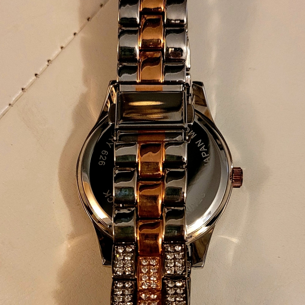 Iced Watch - Picture 3 of 4